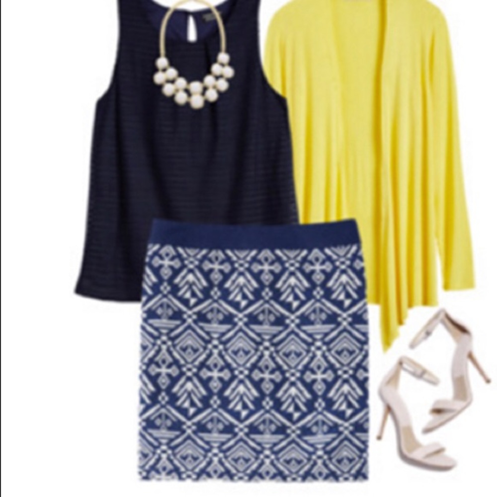 Tribal print mini skirt